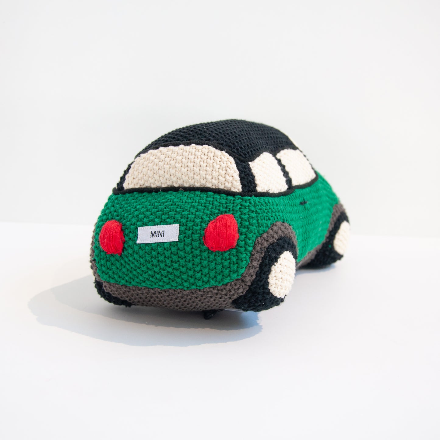 Macchinina lavorata a maglia MINI